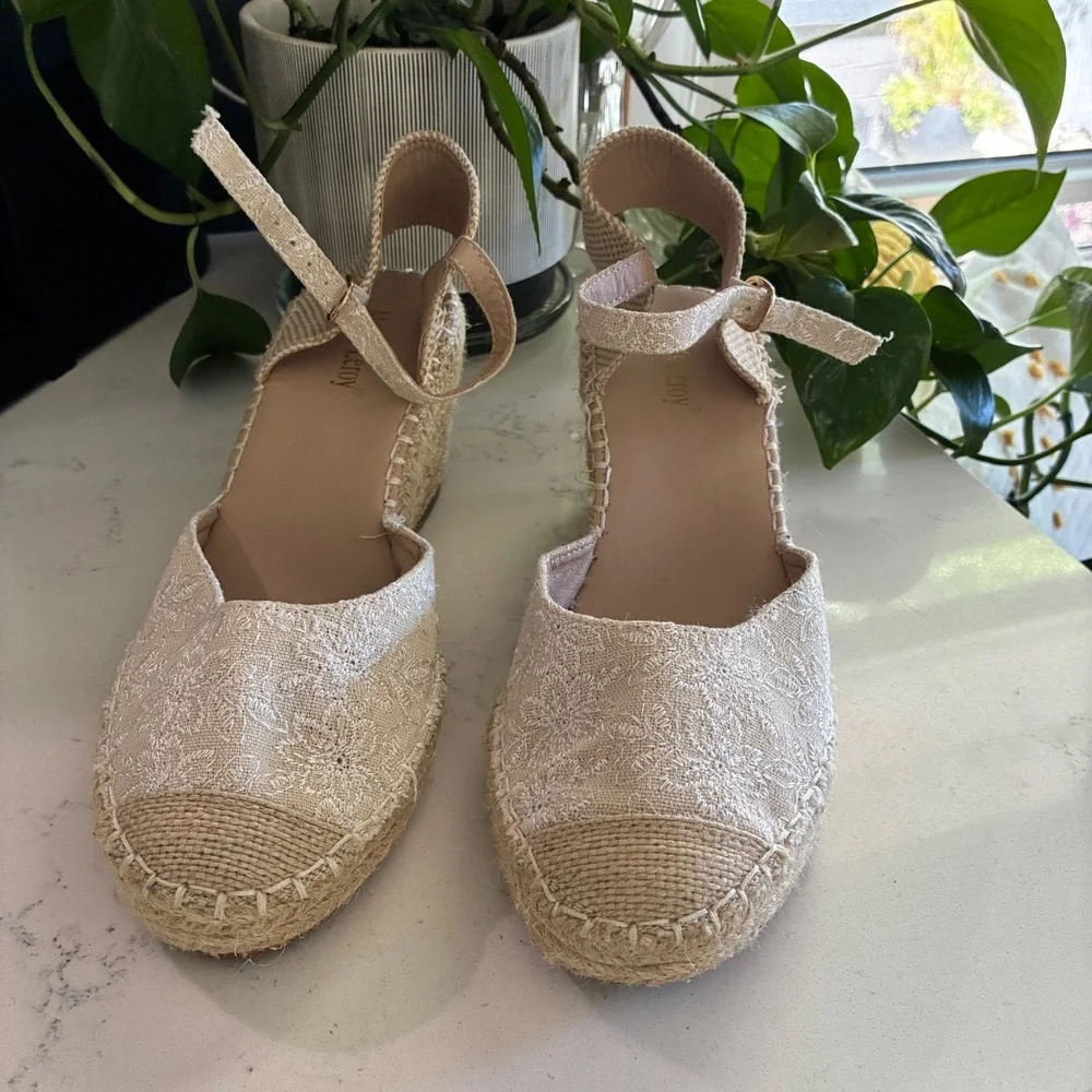 Alexis Leroy Espadrille Wedges 9 Floral Embroidered Cottage Boho Coastal Wedding